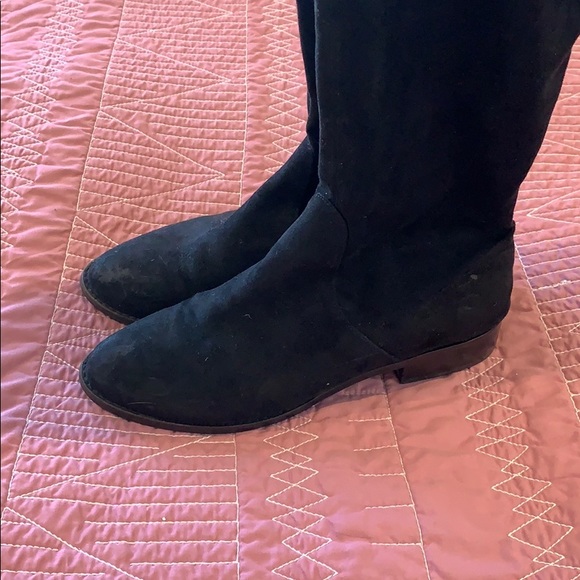 Knee high black boots - Picture 2 of 4